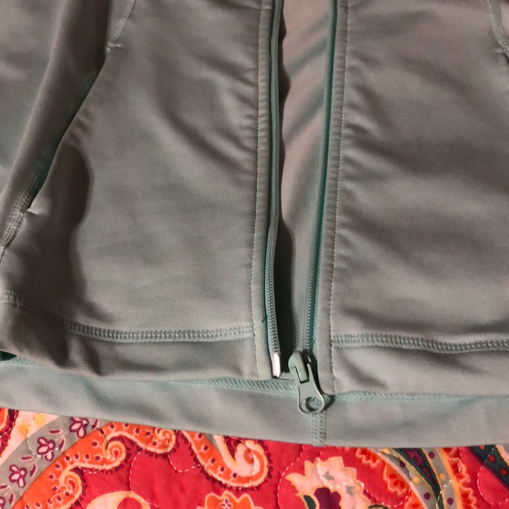 Zella jacket - Picture 3 of 3